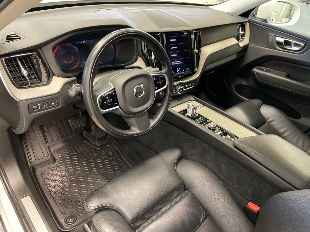 Volvo XC60 2019 Valkoinen
