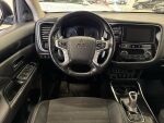 Mitsubishi Outlander PHEV 2019 Ruskea (beige)
