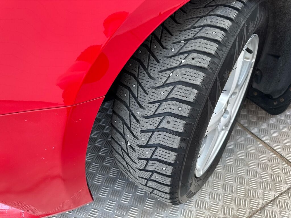 Audi A4 2019 Punainen