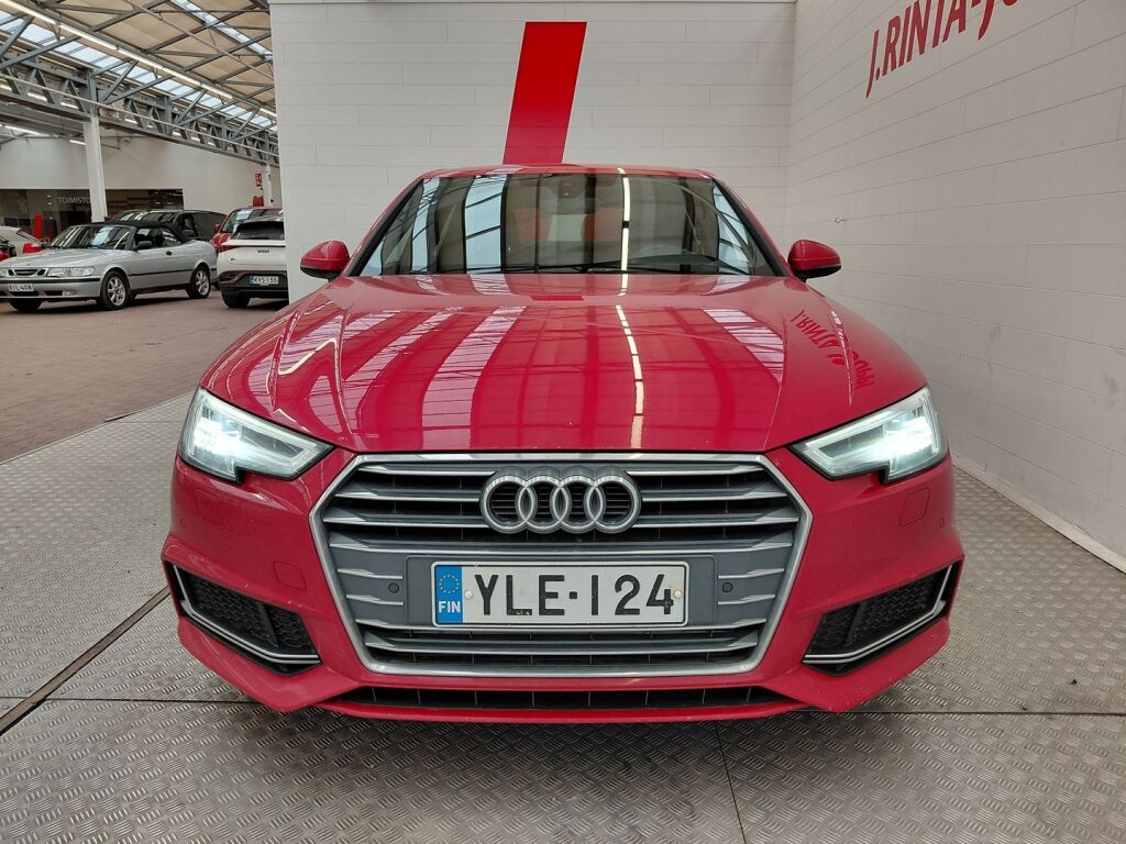 Audi A4 2019 Punainen