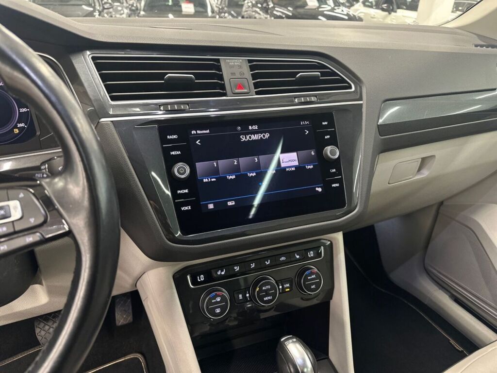 Volkswagen Tiguan 2019 Ruskea (beige)