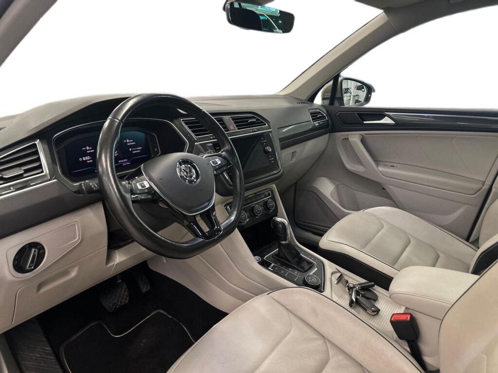 Volkswagen Tiguan 2019 Ruskea (beige)