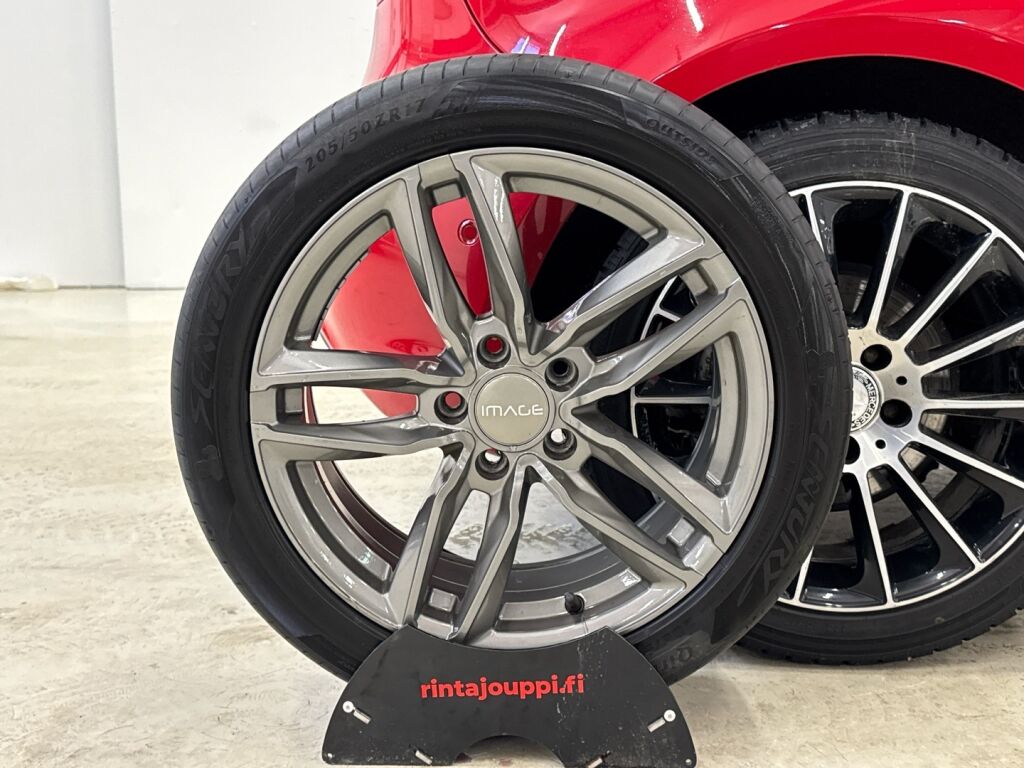 Mercedes-Benz A 2018 Punainen