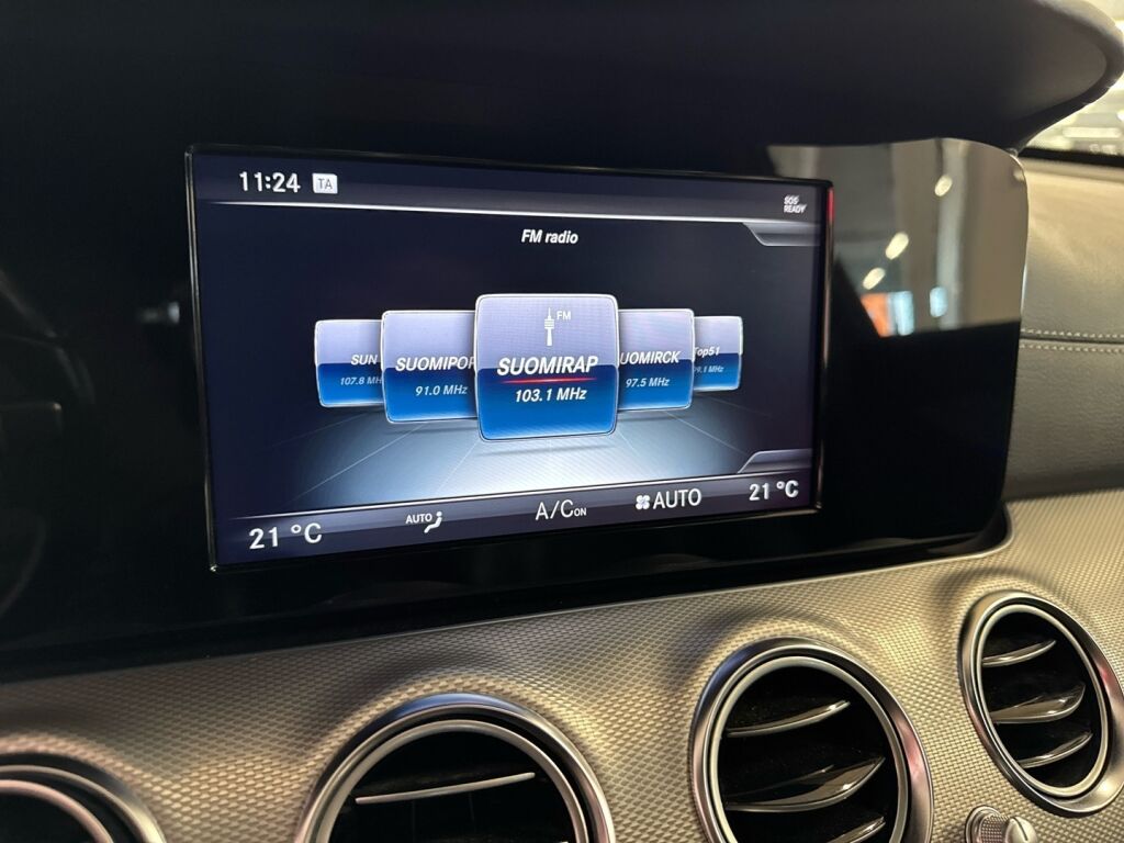 Mercedes-Benz E 2016 Musta