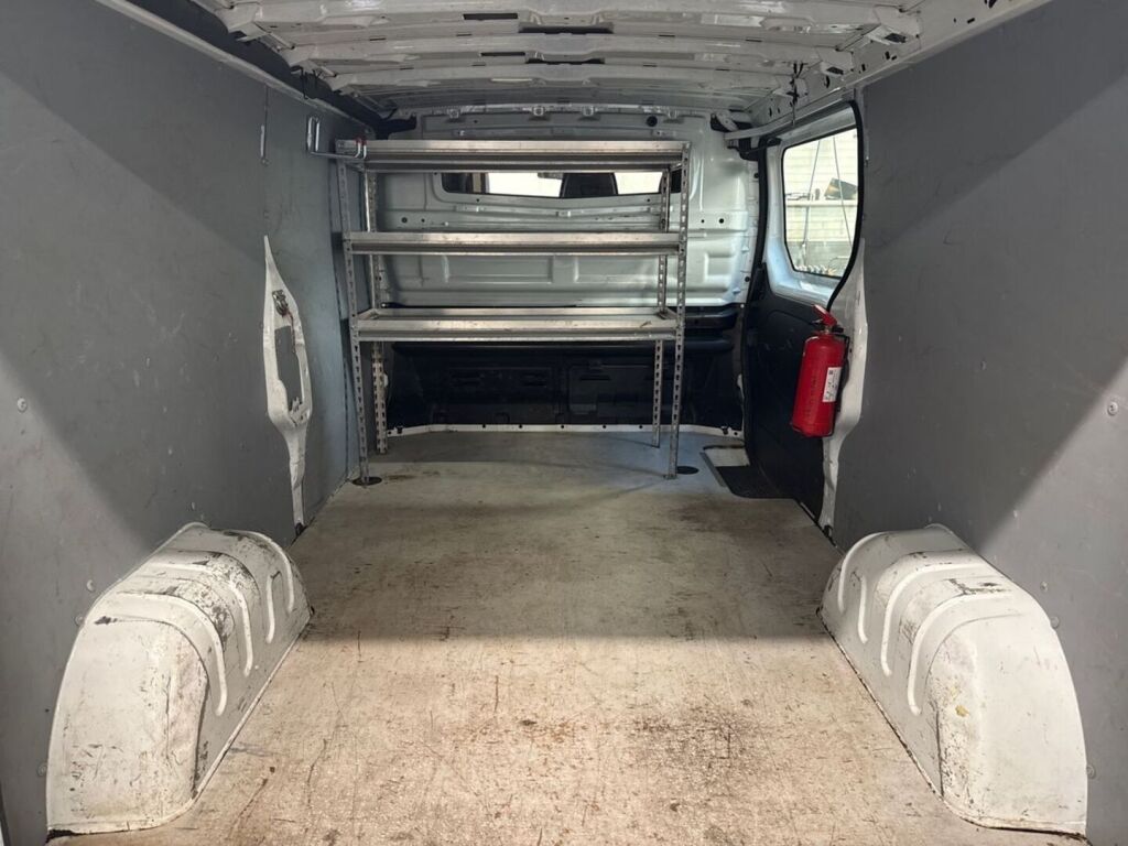 Opel Vivaro 2019 Valkoinen