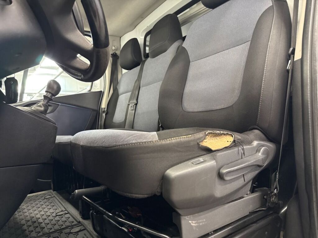 Opel Vivaro 2019 Valkoinen