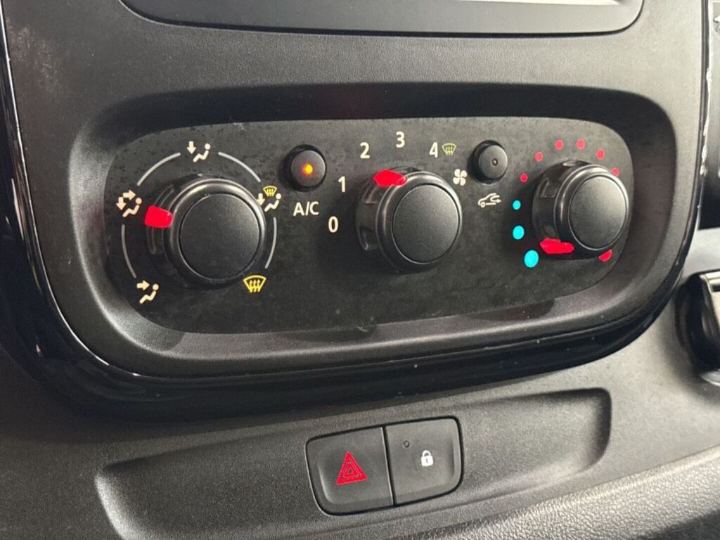 Opel Vivaro 2019 Valkoinen