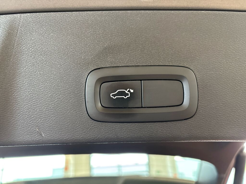 Volvo XC40 2019 Harmaa