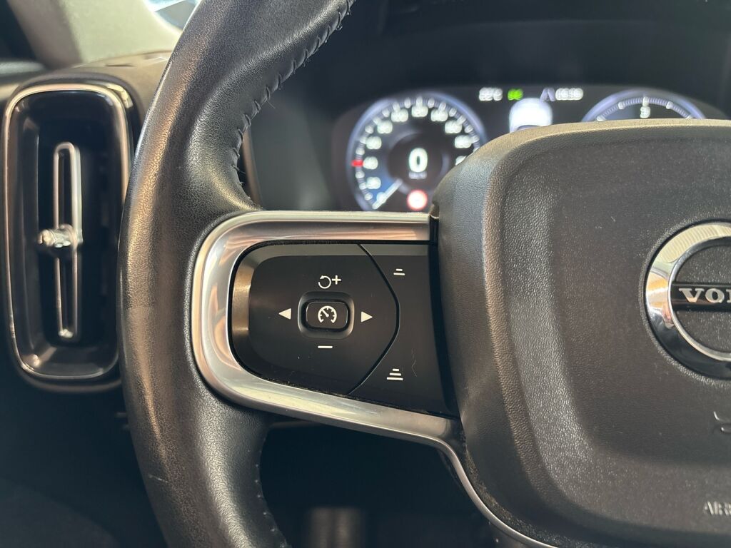 Volvo XC40 2019 Harmaa
