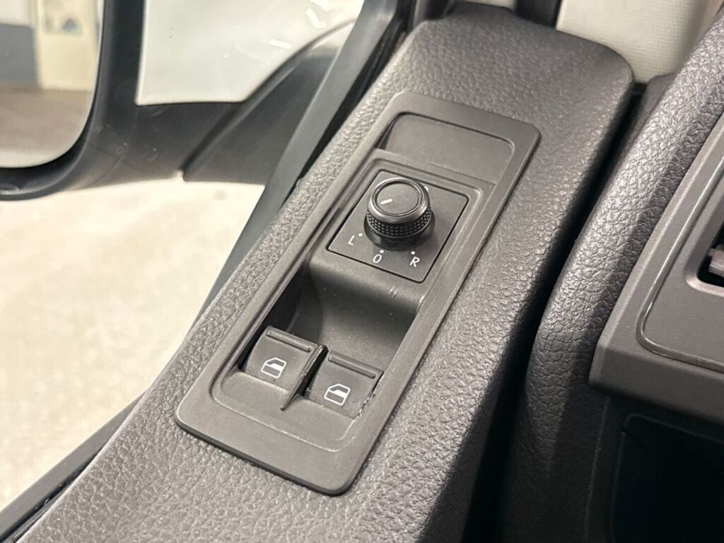 Volkswagen Transporter 2019 Valkoinen