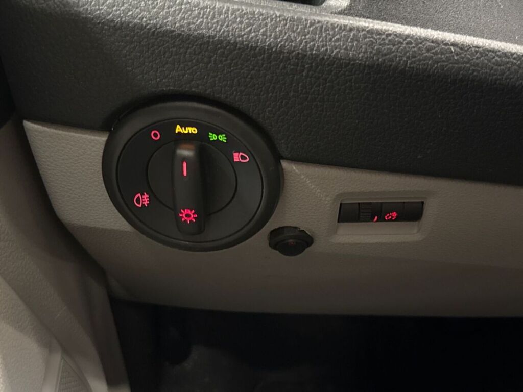 Volkswagen Transporter 2019 Valkoinen