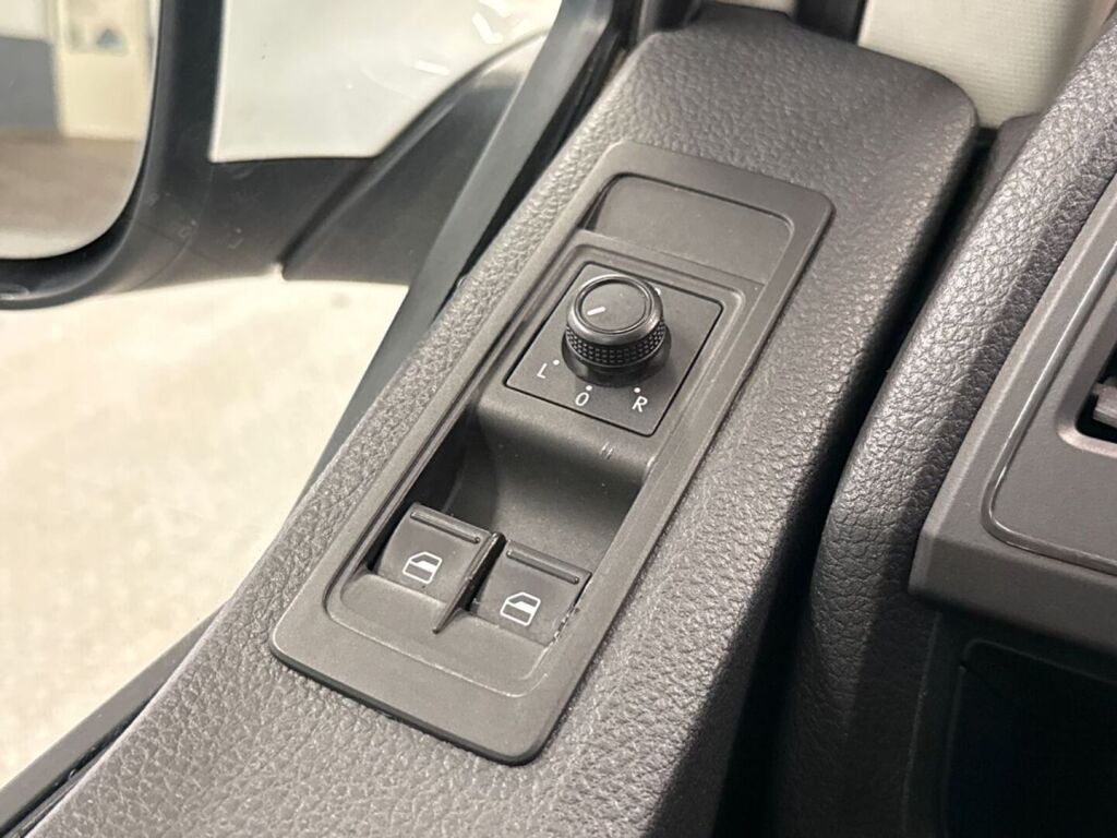 Volkswagen Transporter 2019 Valkoinen