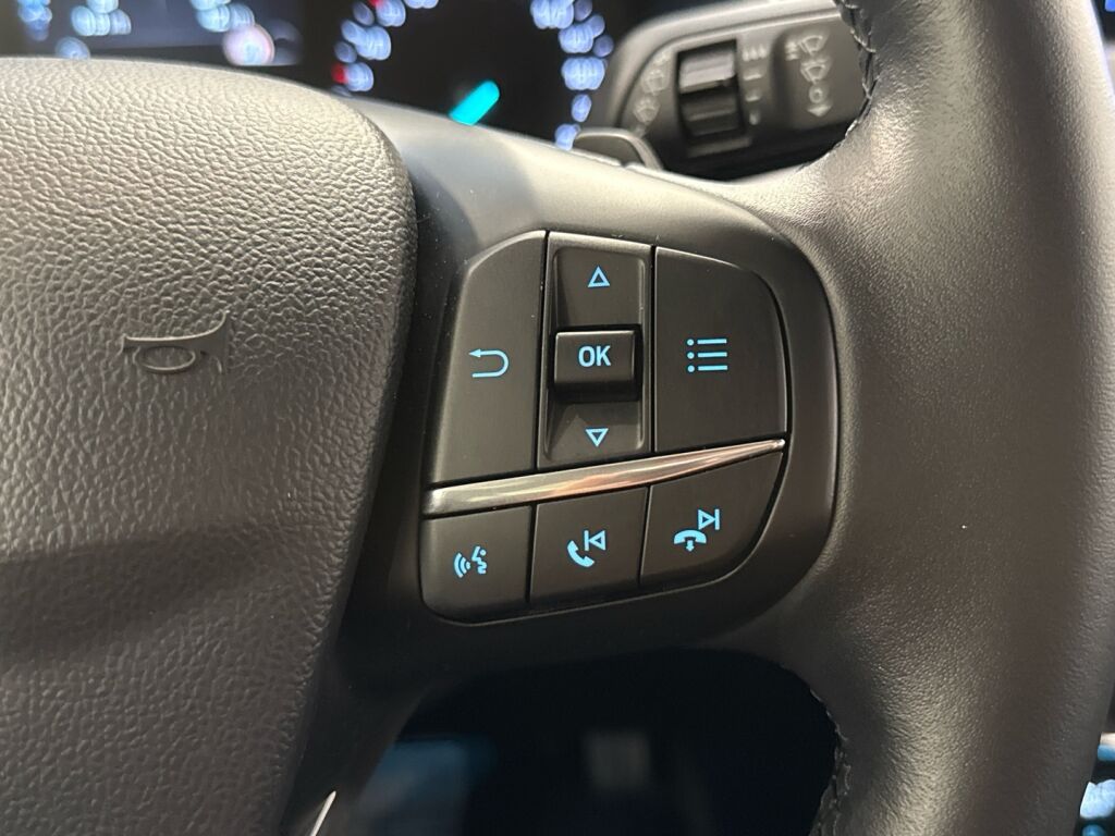 Ford Focus 2019 Punainen