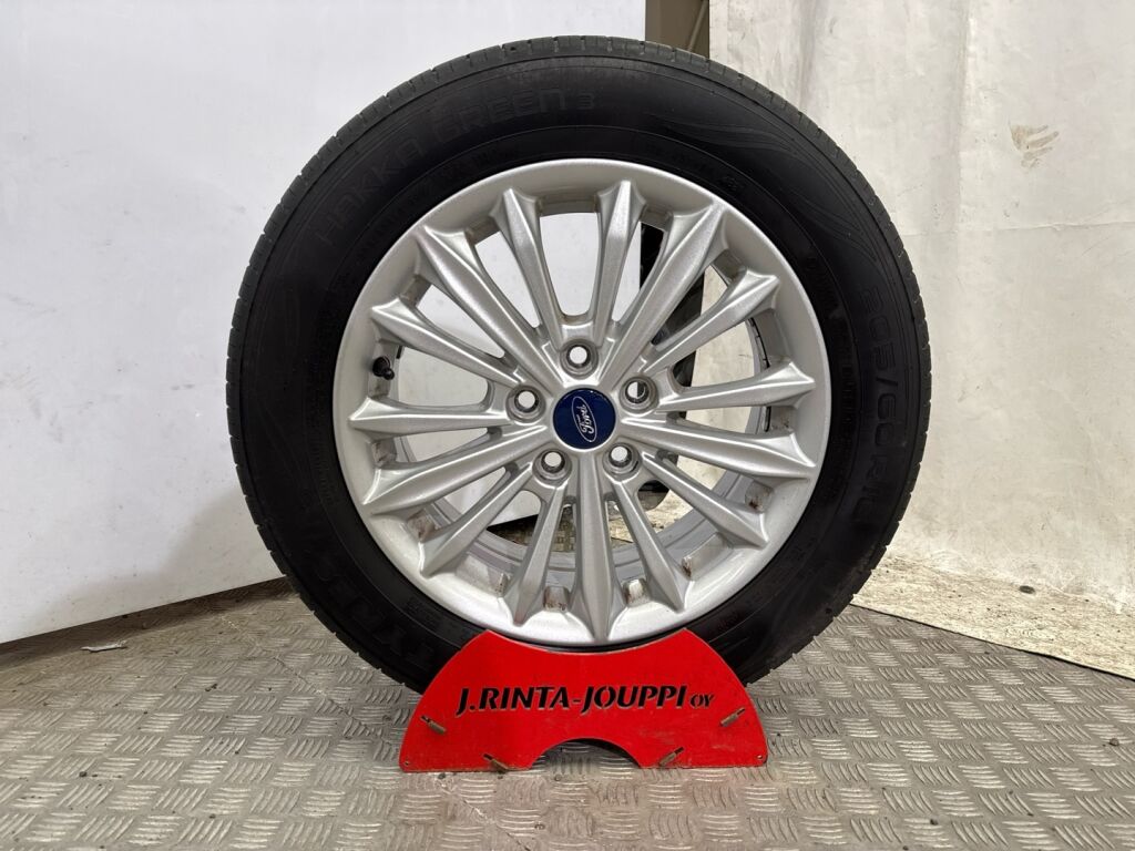 Ford Focus 2019 Punainen