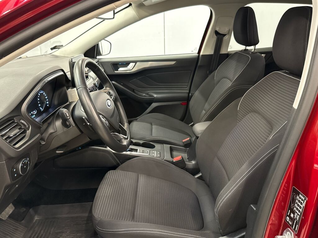 Ford Focus 2019 Punainen