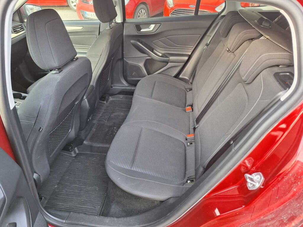 Ford Focus 2019 Punainen