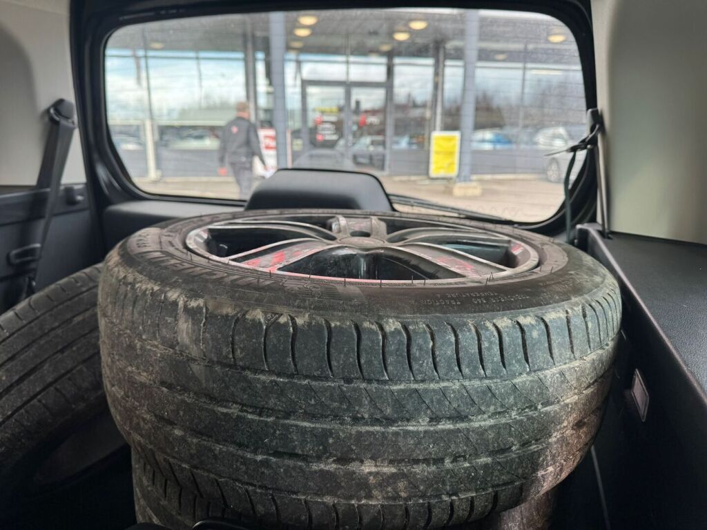 Citroen Berlingo 2019 Musta