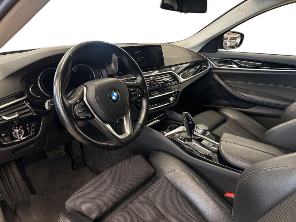 BMW 530 2019 Musta