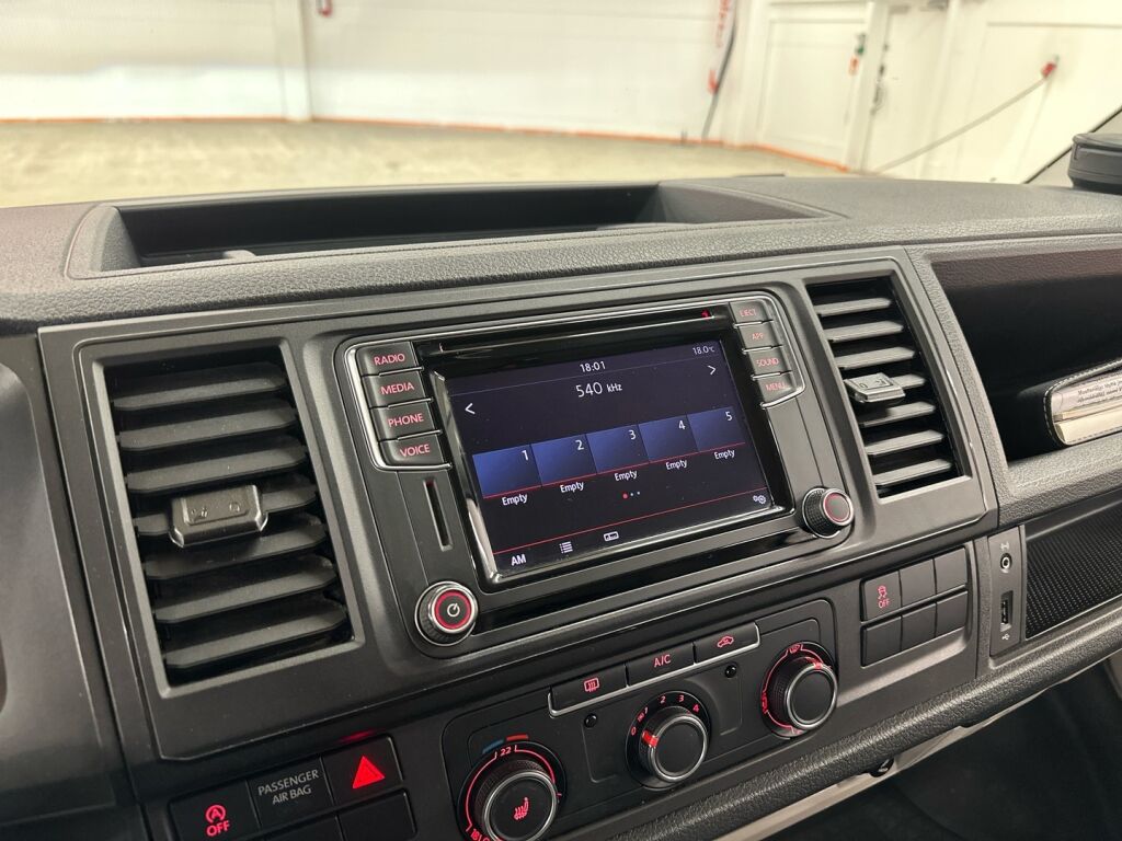 Volkswagen Transporter 2019 Valkoinen