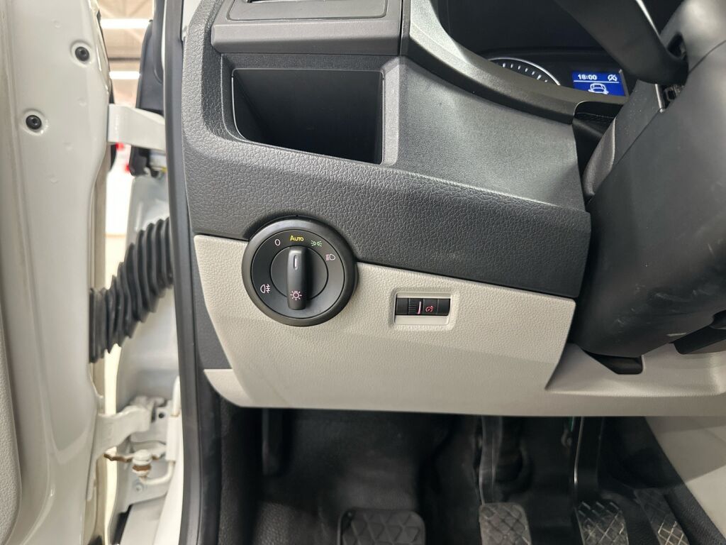 Volkswagen Transporter 2019 Valkoinen