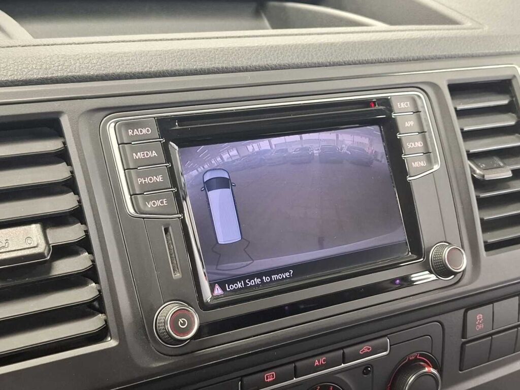 Volkswagen Transporter 2019 Valkoinen