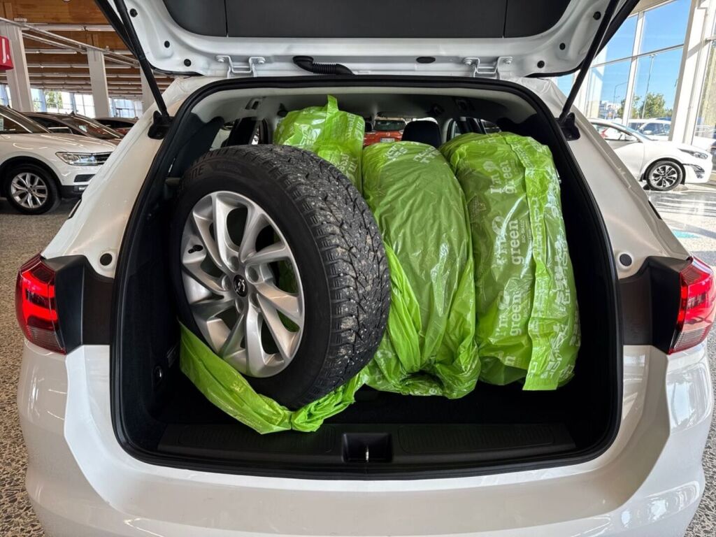 Opel Astra 2019 Valkoinen
