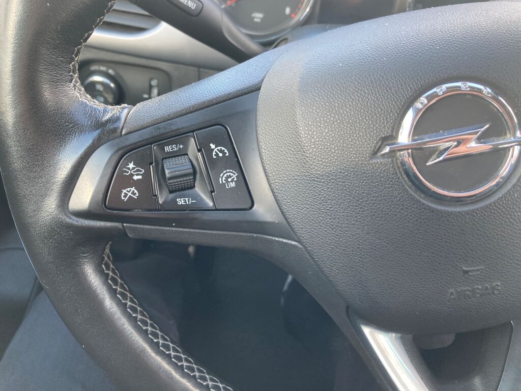 Opel Astra 2019 Valkoinen