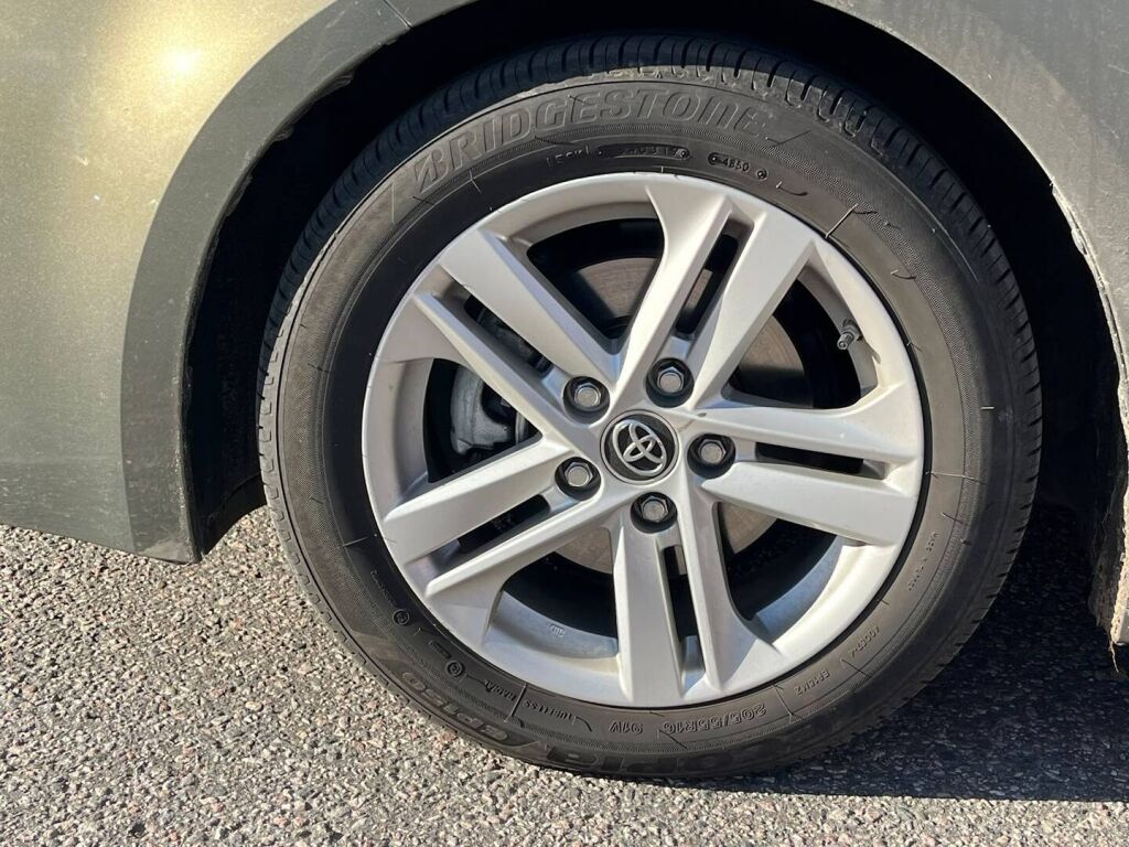 Toyota Corolla 2019 Ruskea (beige)
