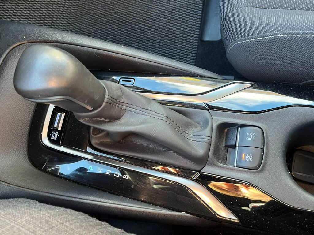 Toyota Corolla 2019 Ruskea (beige)