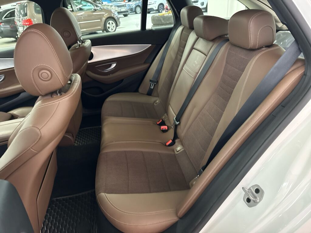 Mercedes-Benz E 2019 Valkoinen