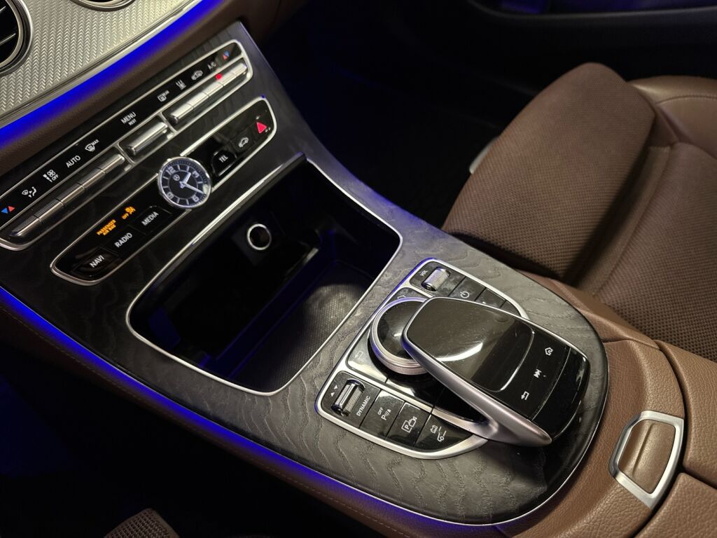 Mercedes-Benz E 2019 Valkoinen