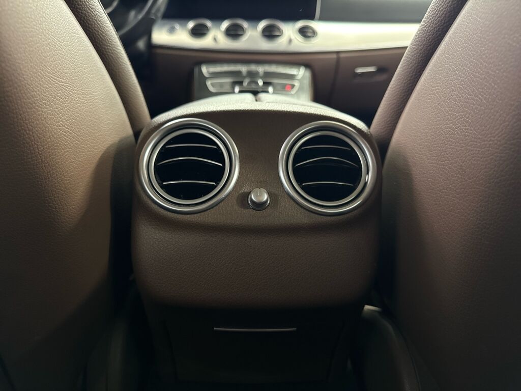 Mercedes-Benz E 2019 Valkoinen