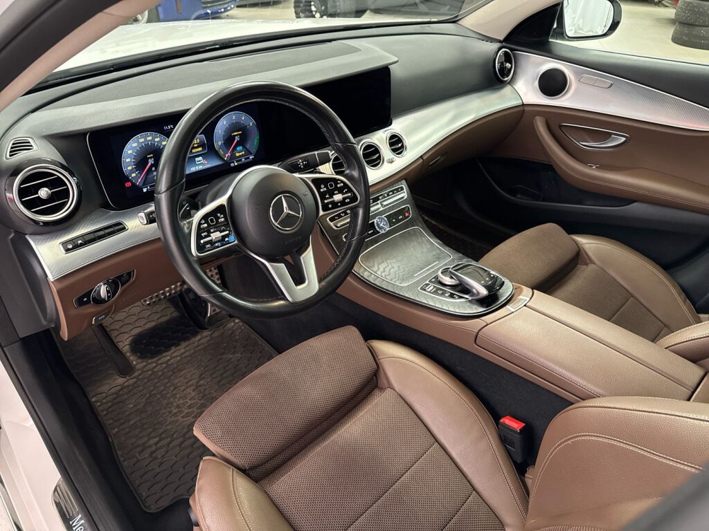 Mercedes-Benz E 2019 Valkoinen