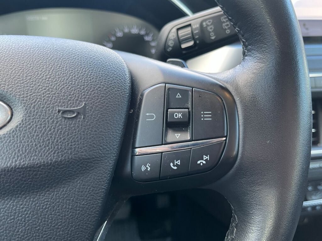Ford Focus 2020 Valkoinen