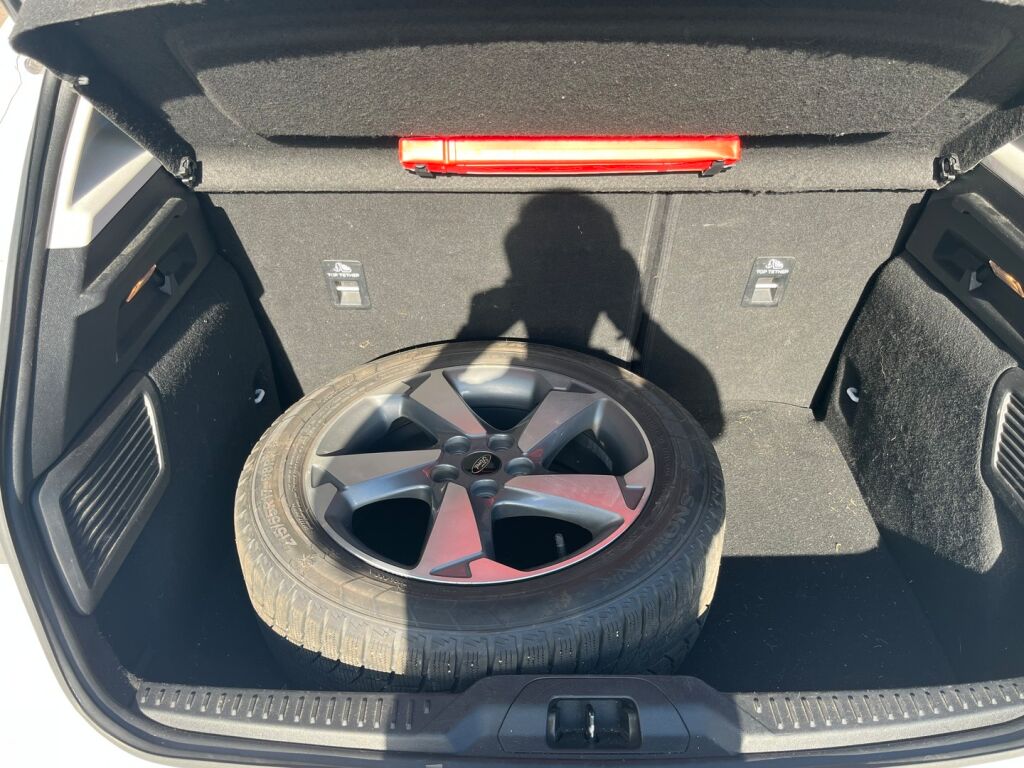 Ford Focus 2020 Valkoinen