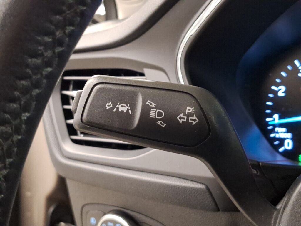 Ford Focus 2019 Harmaa