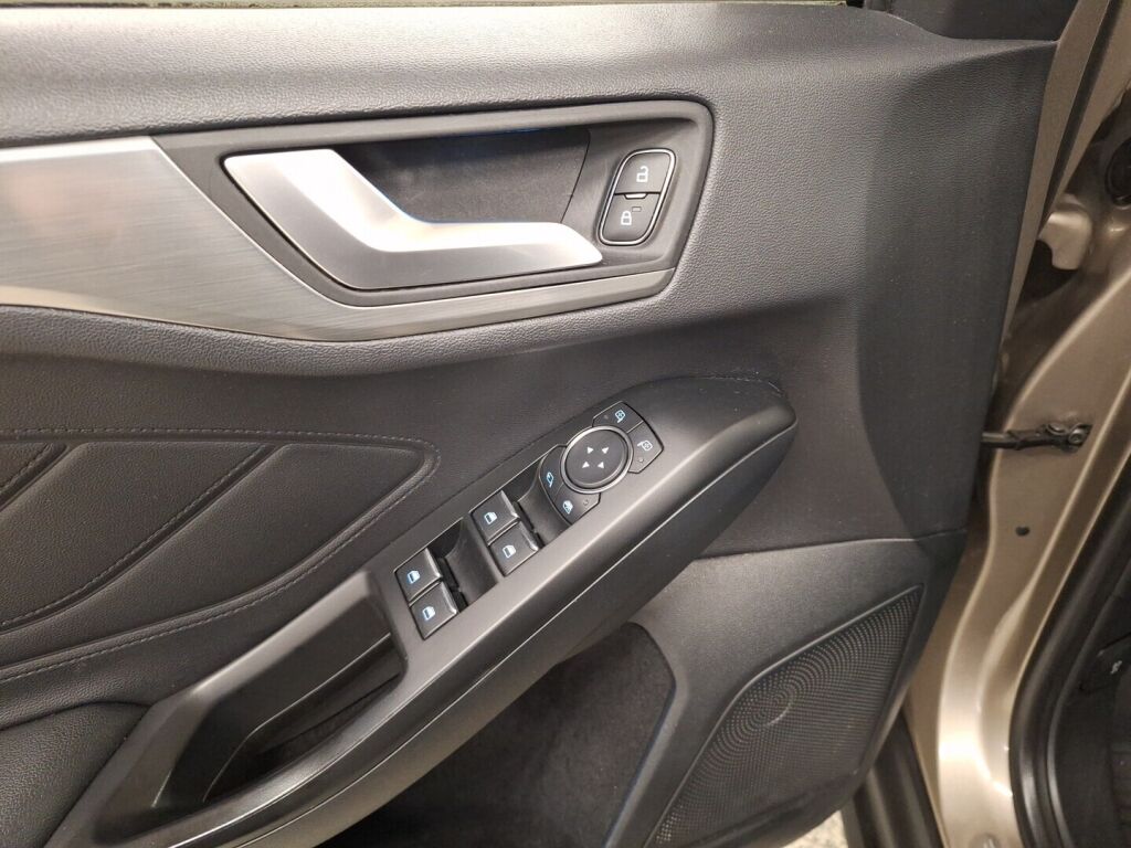 Ford Focus 2019 Harmaa