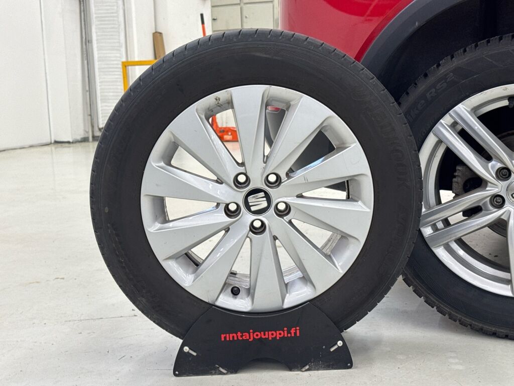 Seat Arona 2019 Punainen