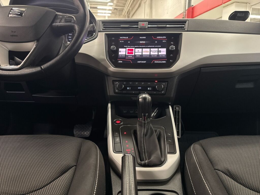 Seat Arona 2019 Punainen