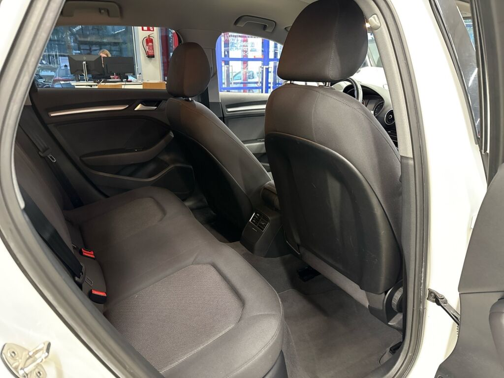 Audi A3 2019 Valkoinen