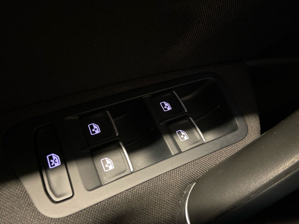 Volkswagen Golf 2019 Valkoinen