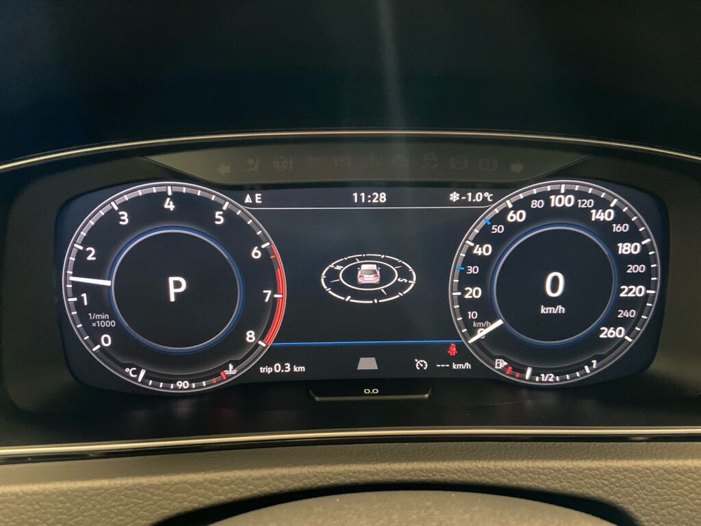 Volkswagen Golf 2019 Valkoinen