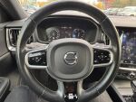 Volvo V60 2019 Musta