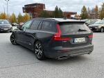Volvo V60 2019 Musta