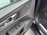 Volvo V60 2019 Musta