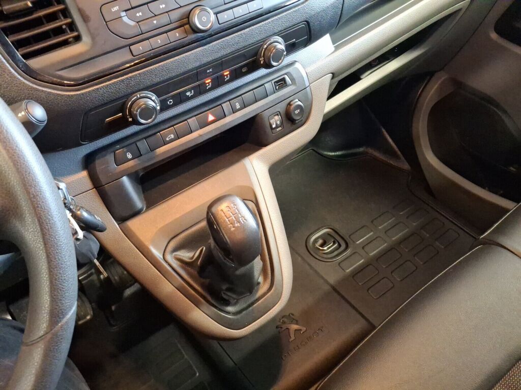 Peugeot Expert 2019 Valkoinen