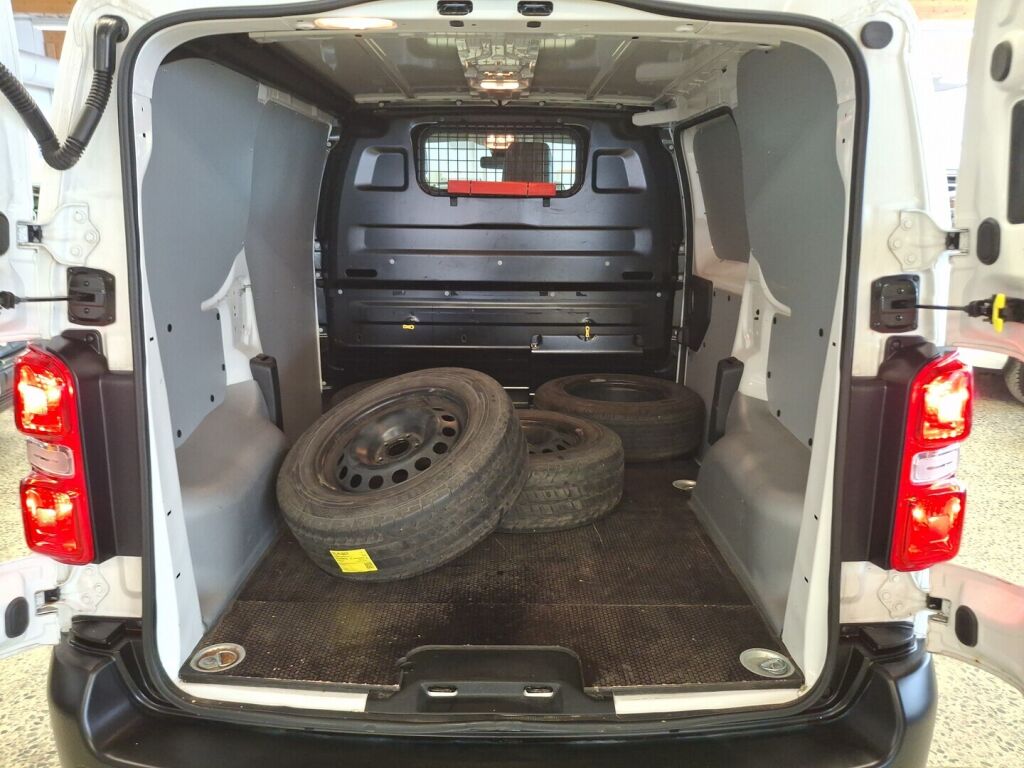 Peugeot Expert 2019 Valkoinen