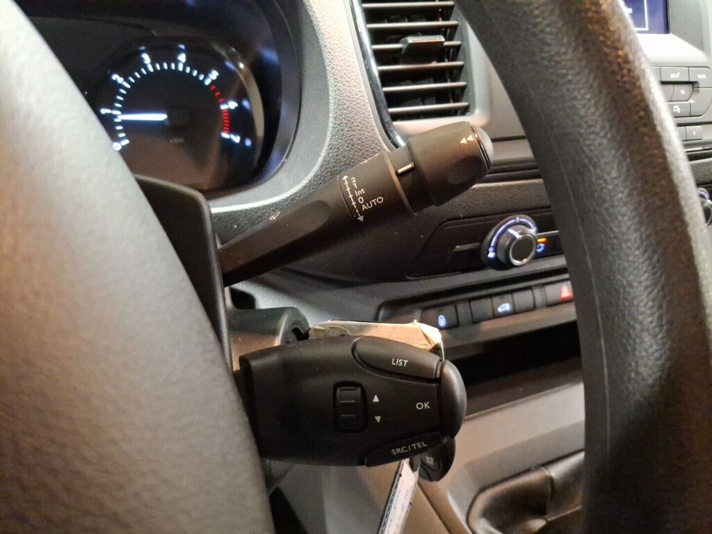 Peugeot Expert 2019 Valkoinen