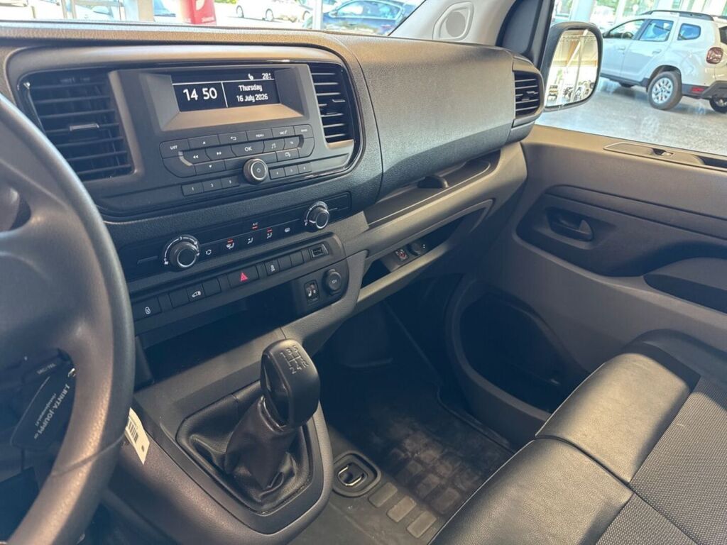 Peugeot Expert 2019 Valkoinen
