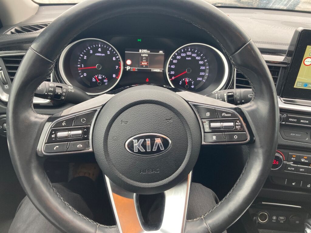 Kia Ceed 2019 Musta